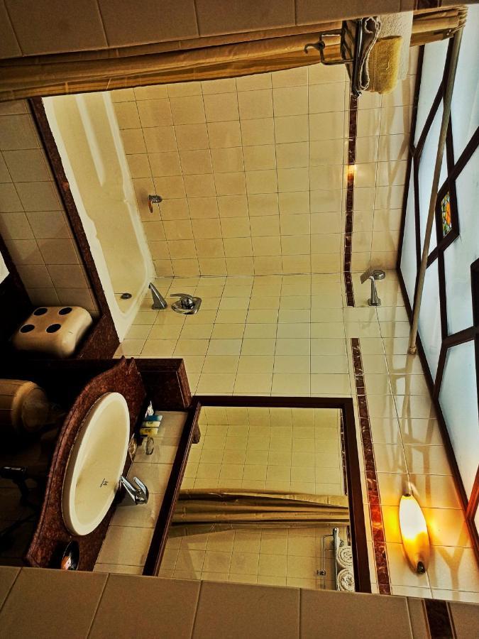 Kailash Parbat Hotel 3*