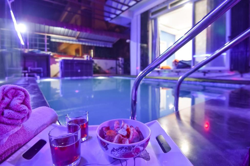 Empyrean Stays Ll 4bhk Veronica Palace Ll Ac Ll Pool Ll Free Wifi Ll Lonavala