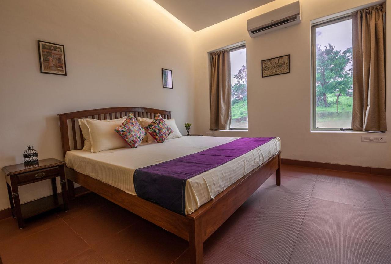 Stayvista's Shivom 8 - A Serene Escape With Views Of The Valley And Villa Lonavala