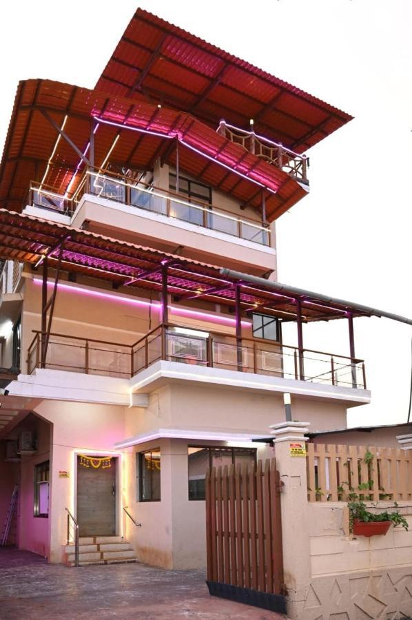 Kj Castle *