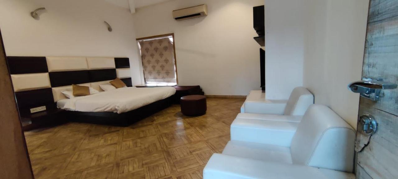 Kj Castle Villa *