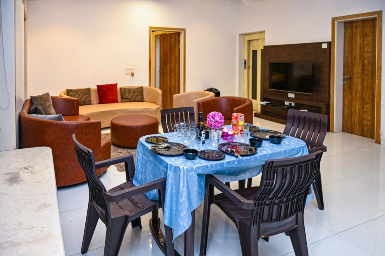 Kj Castle Villa *