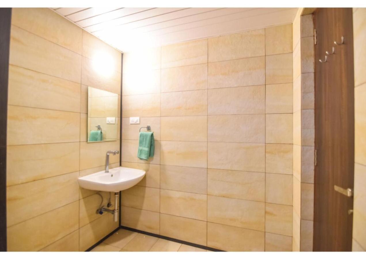 Nestle 5bhk Villa *