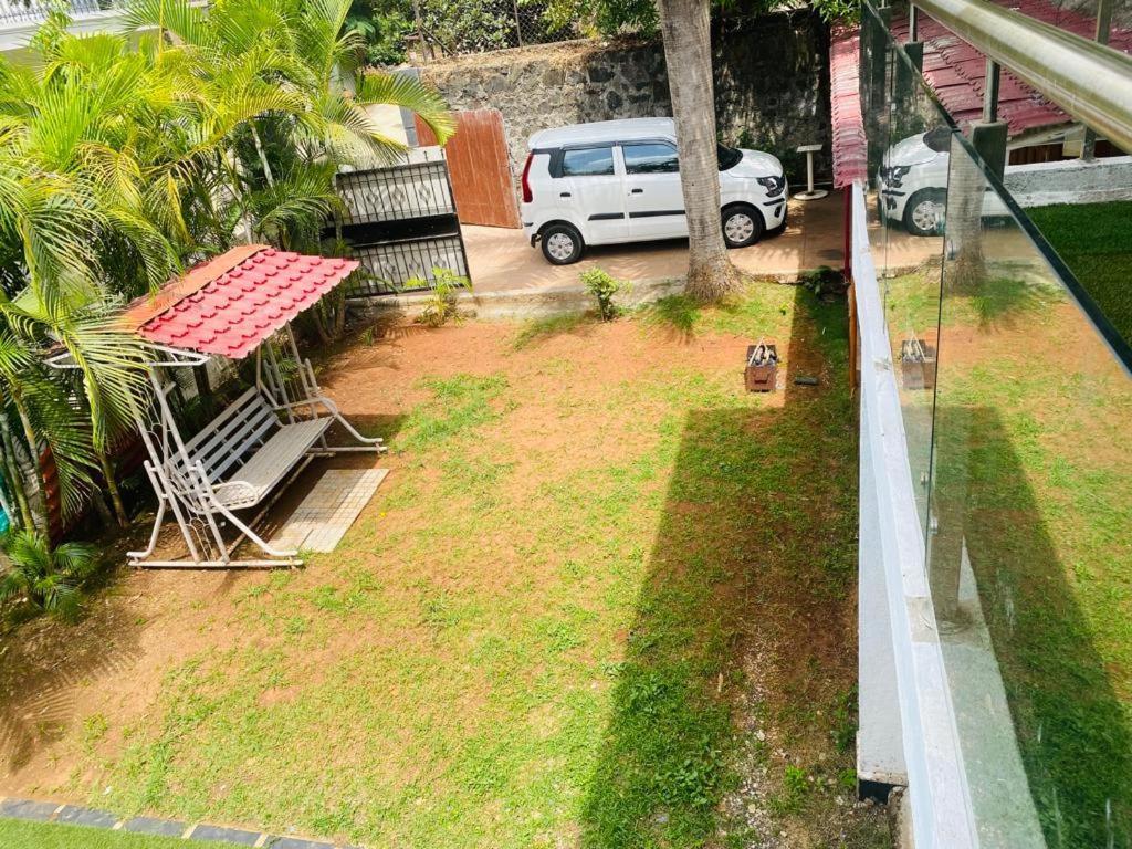 Guest house M G *