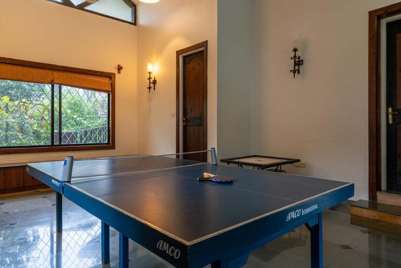 Stayvista's Gulmohar Gardens: Mountain With Heated Pool & Games