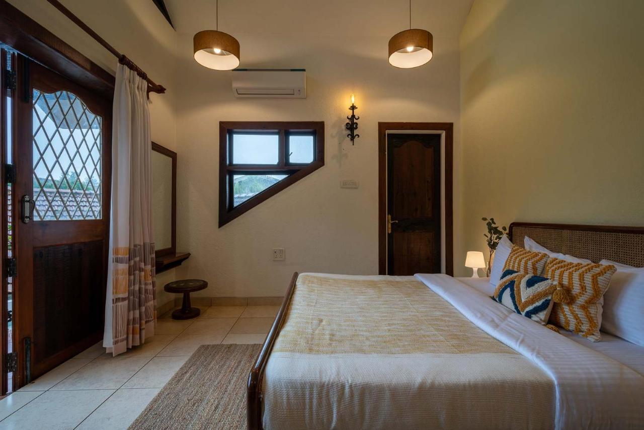 Villa Stayvista's Gulmohar Gardens: Mountain With Heated Pool & Games