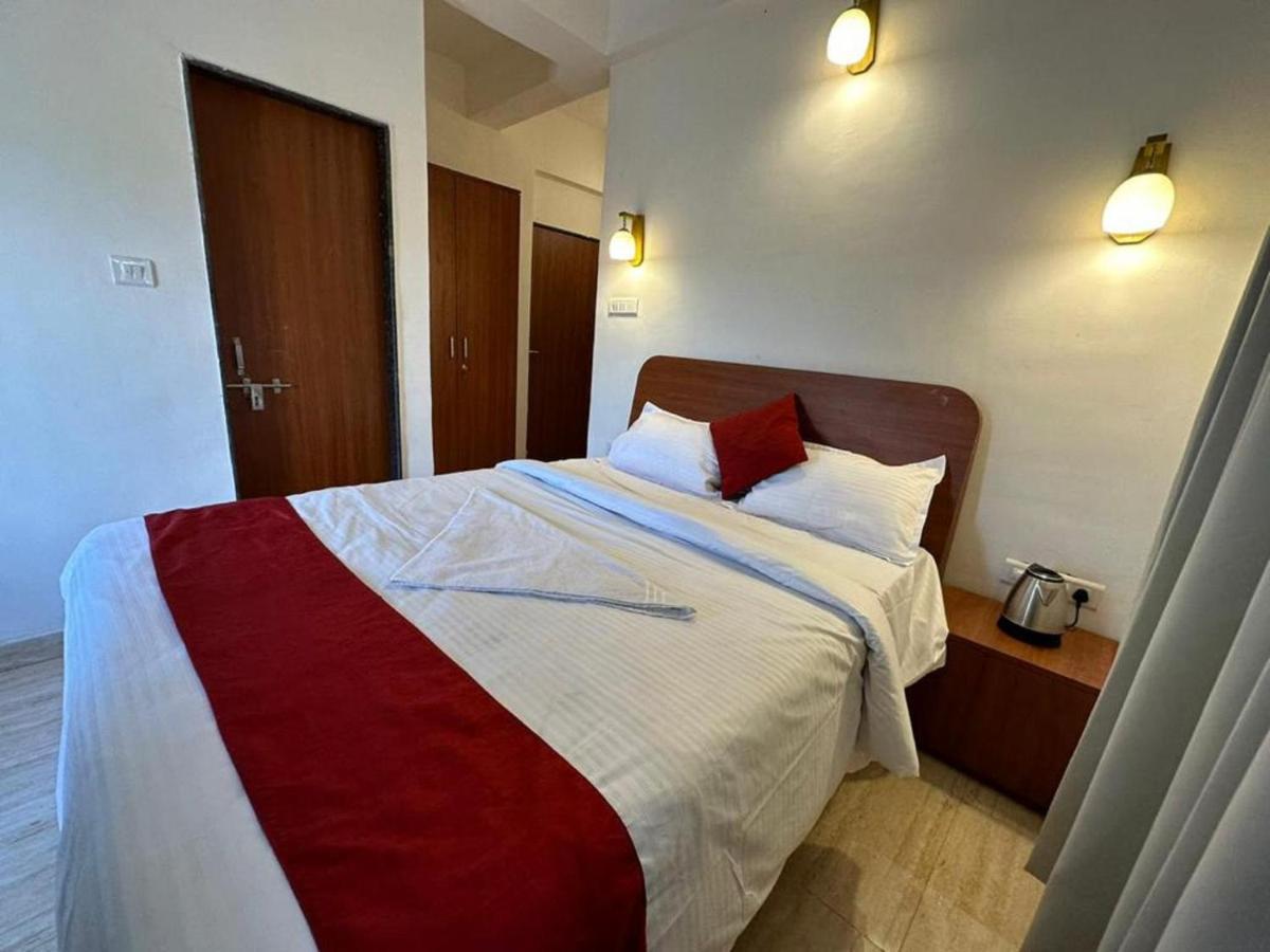 Hotel Sandesh Palace