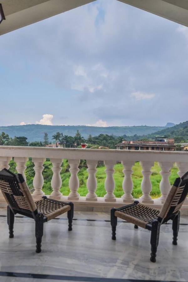Villa Colonial Pet Friendly 3 Bhk With Outstanding Views *