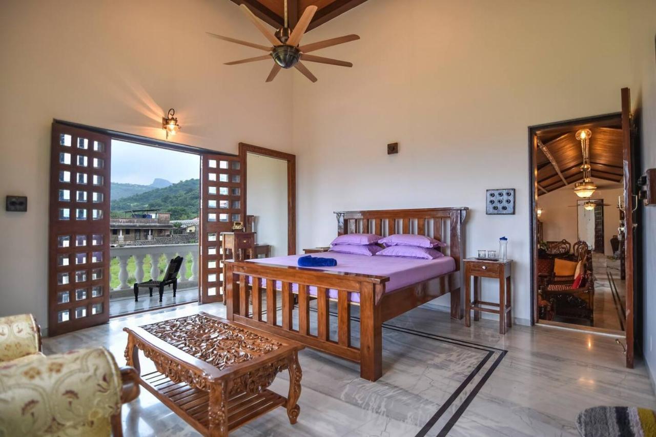 Colonial Pet Friendly 3 Bhk With Outstanding Views Lonavala