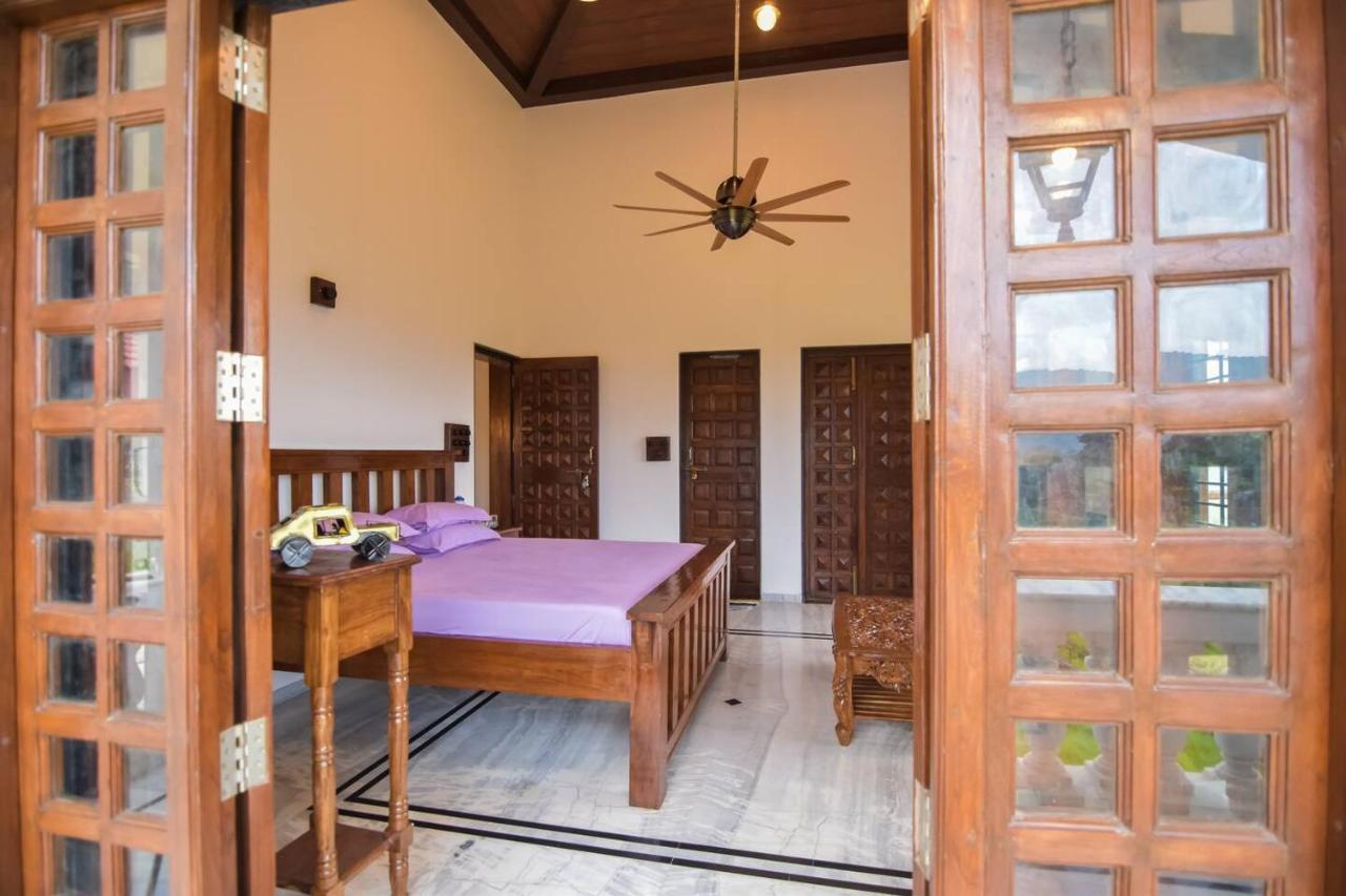 Colonial Pet Friendly 3 Bhk With Outstanding Views Villa Lonavala