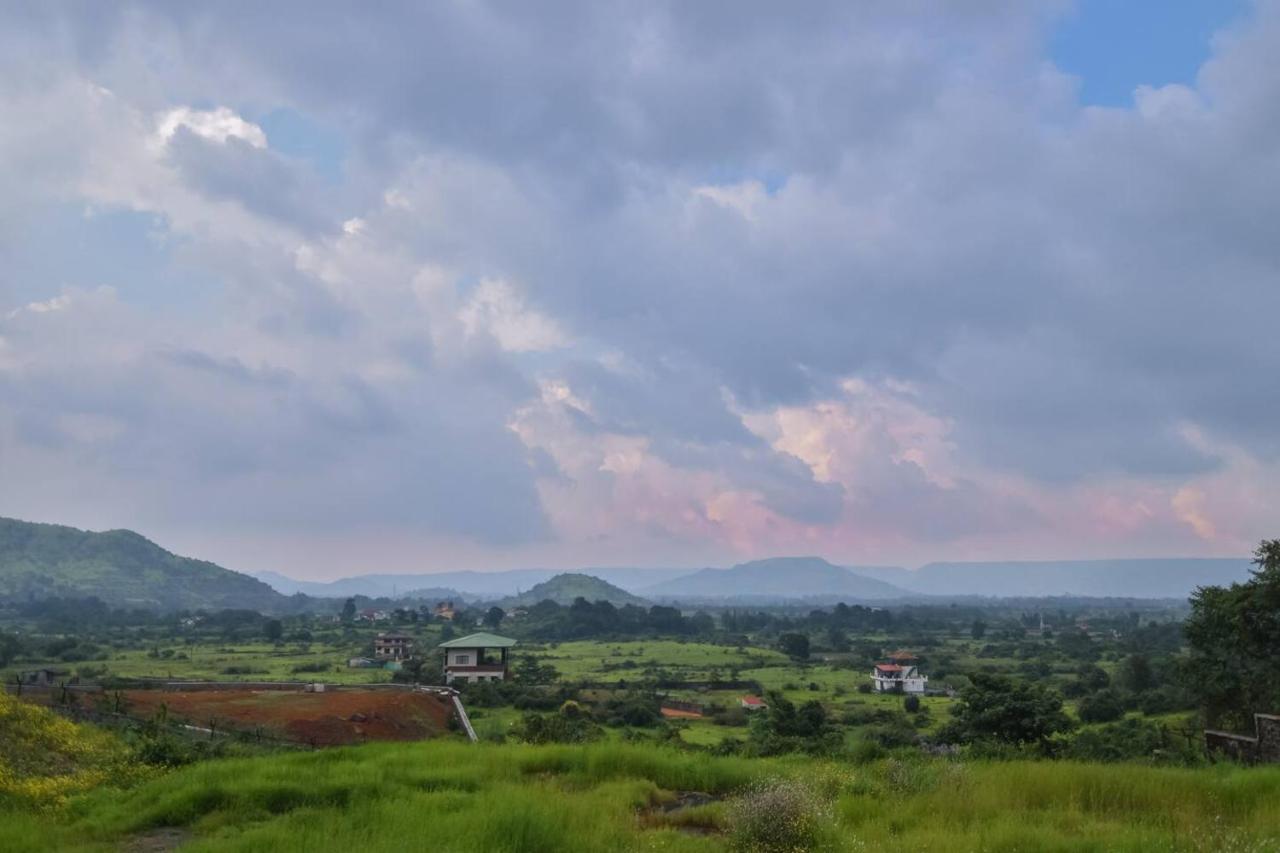 Colonial Pet Friendly 3 Bhk With Outstanding Views Villa *