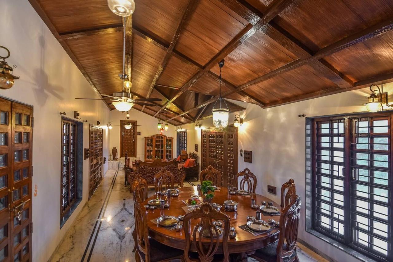 Colonial Pet Friendly 3 Bhk With Outstanding Views *