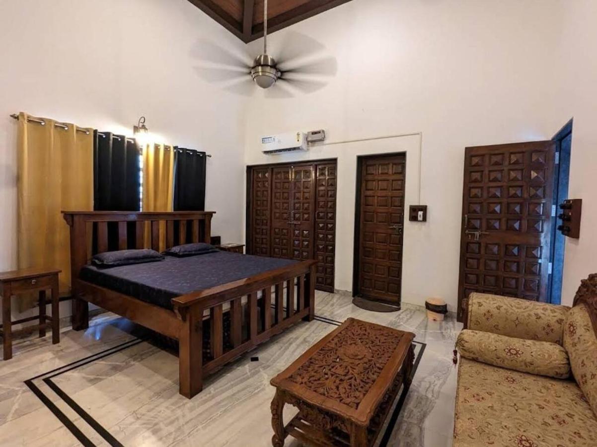 Colonial Pet Friendly 3 Bhk With Outstanding Views Lonavala