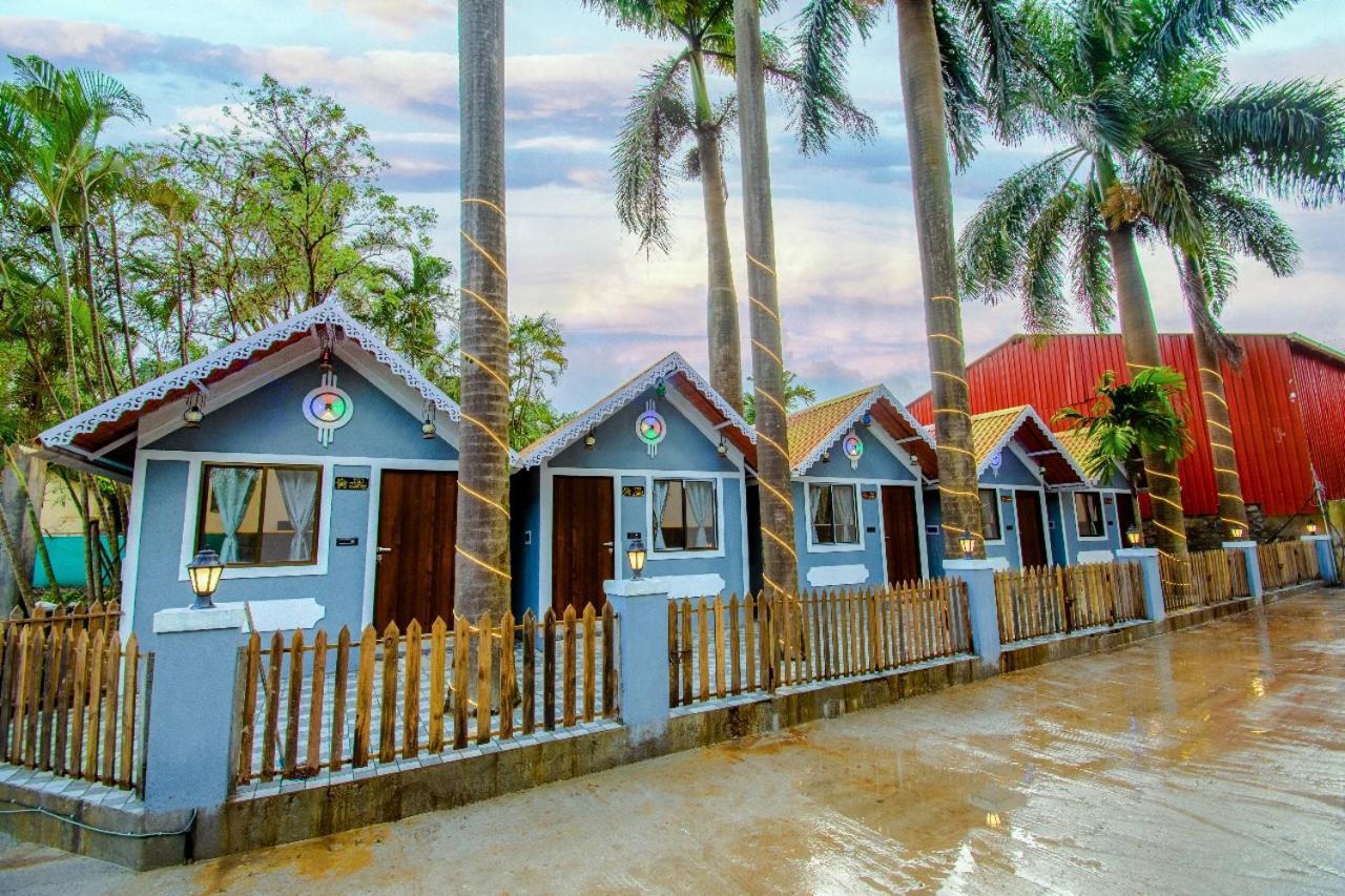 Cottages *