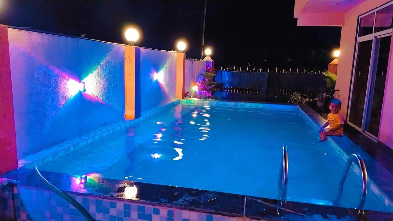 Golden Bird Villa *