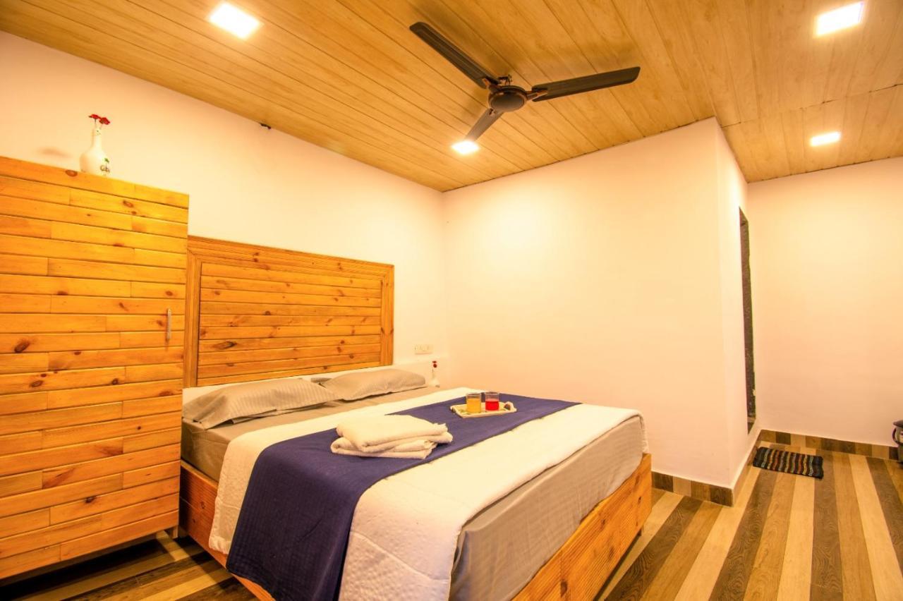 Empyrean Ll 2bhk Ll Cobra Ll Near Malavali Railway Station Lonavala, Breakfast Free *