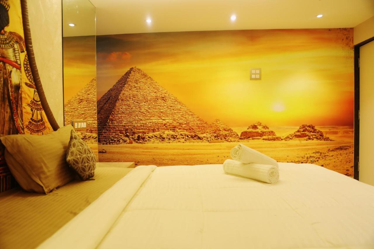 World Villa, Villa *