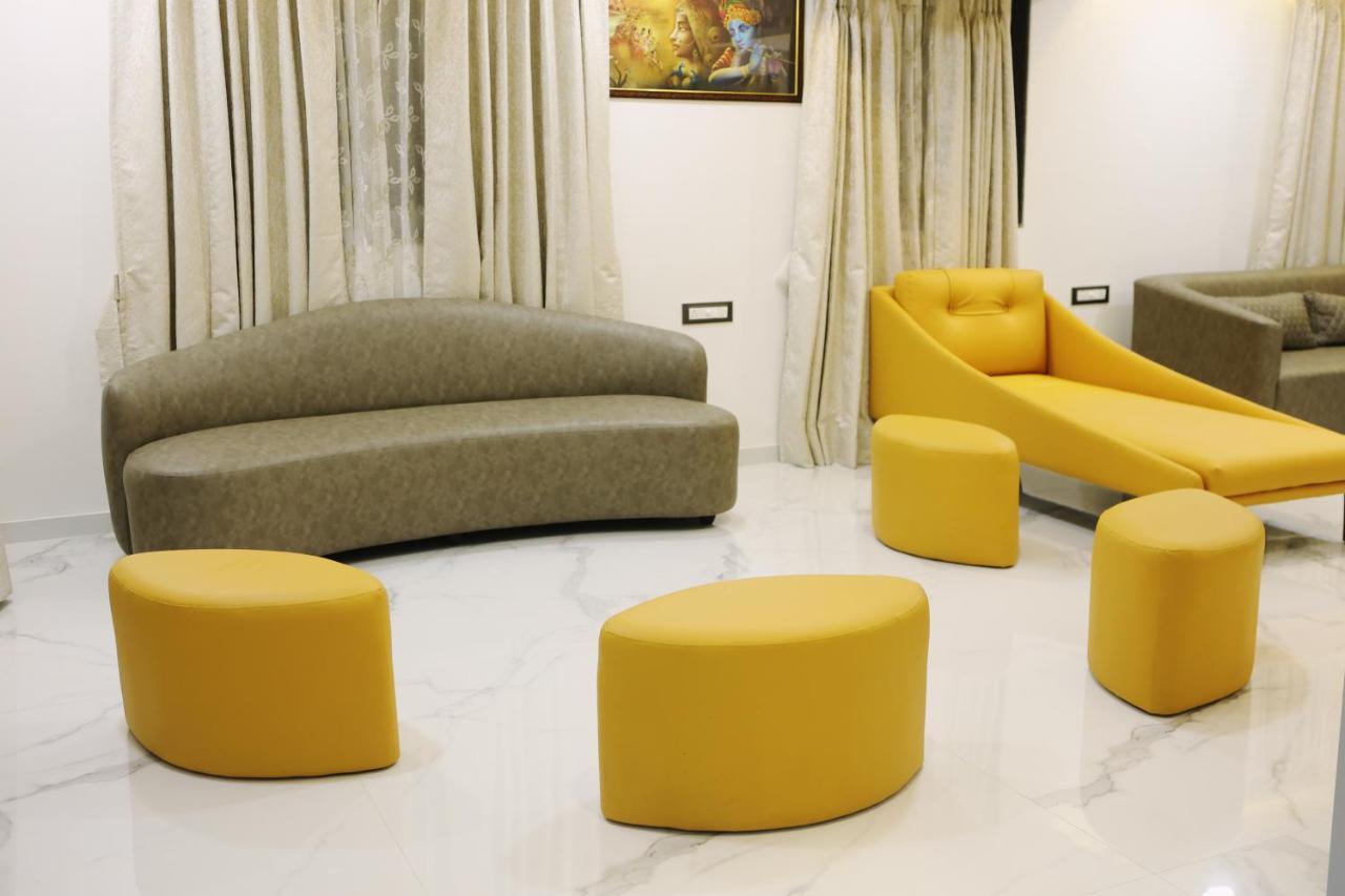 Villa World Villa, *