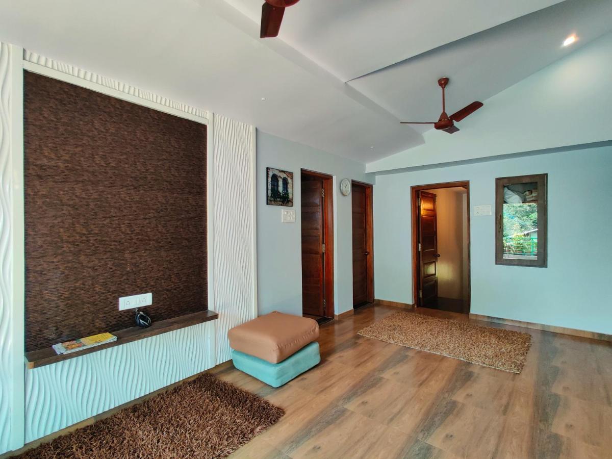 Stayscape Woodhouse 6bhk