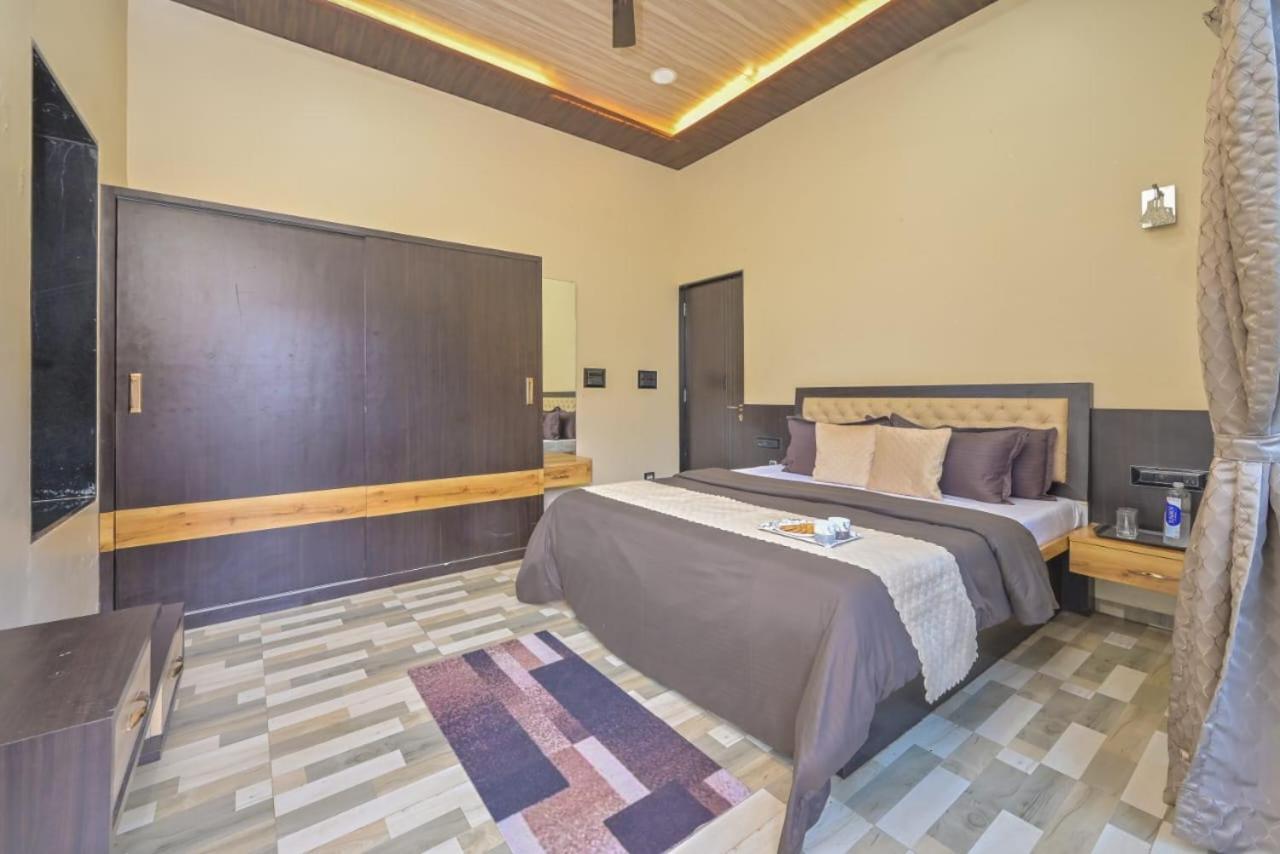 Anjum 3bhk Villa *
