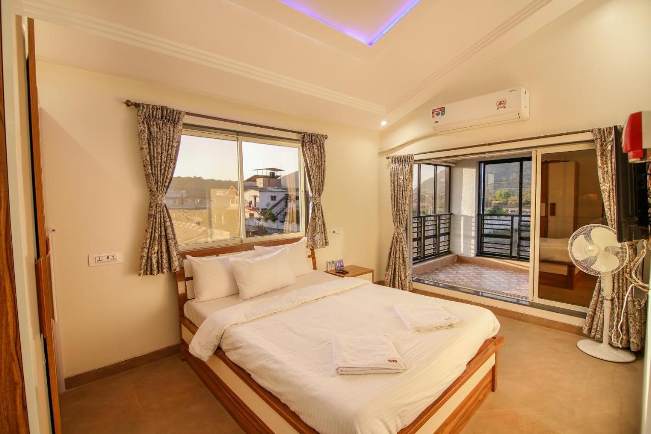 Zomak 3bhk With Pvt Pool Villa