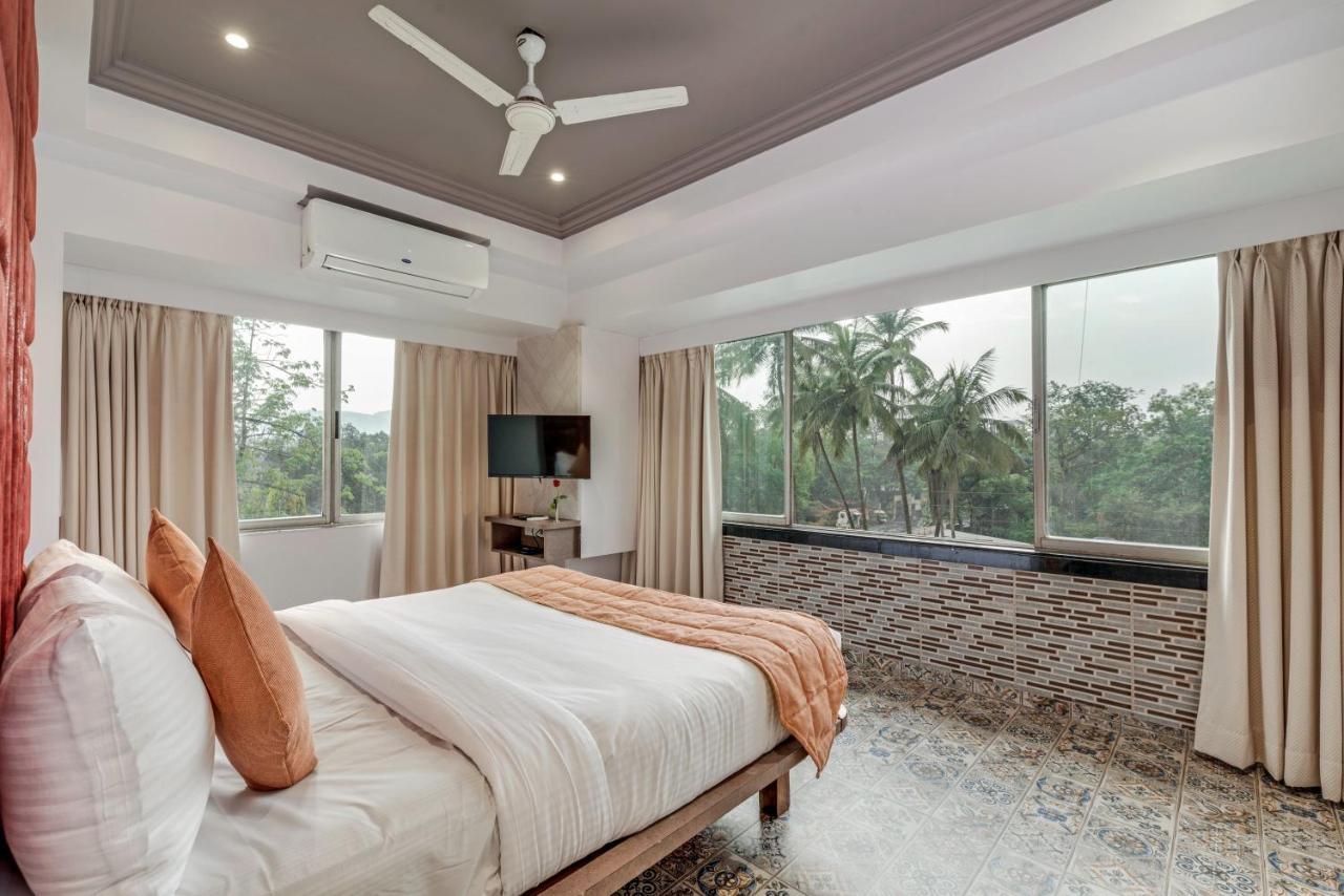 Hotel Emerald Retreat