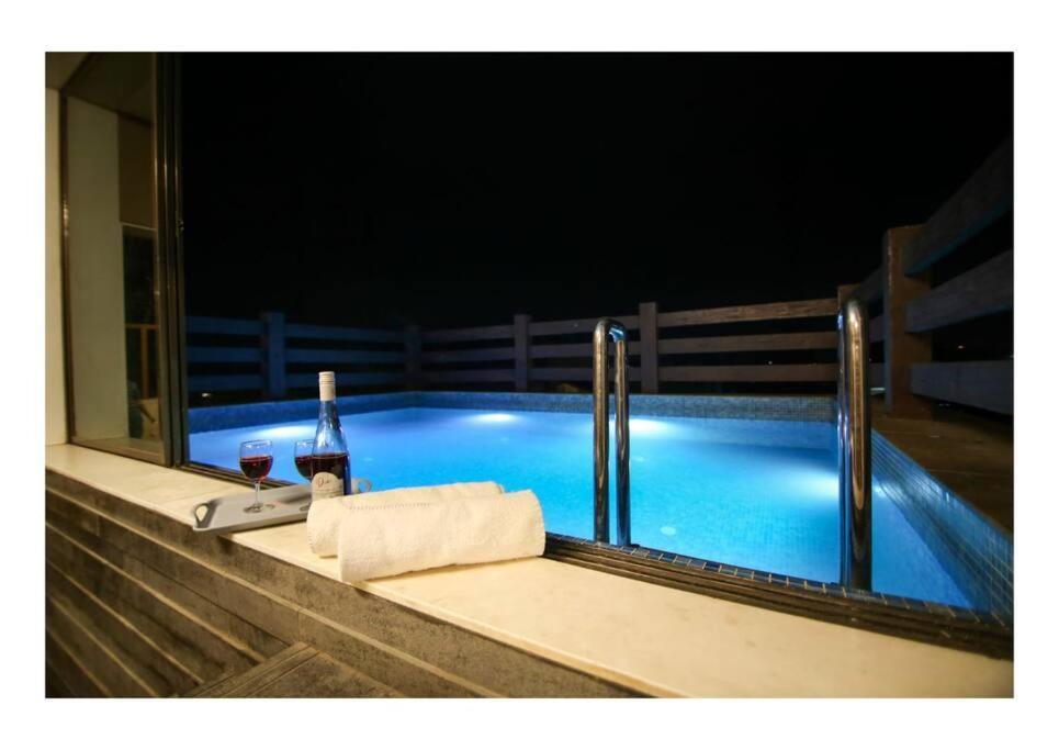 Villa 4bhk Luxury Rooftop Pool - Mars