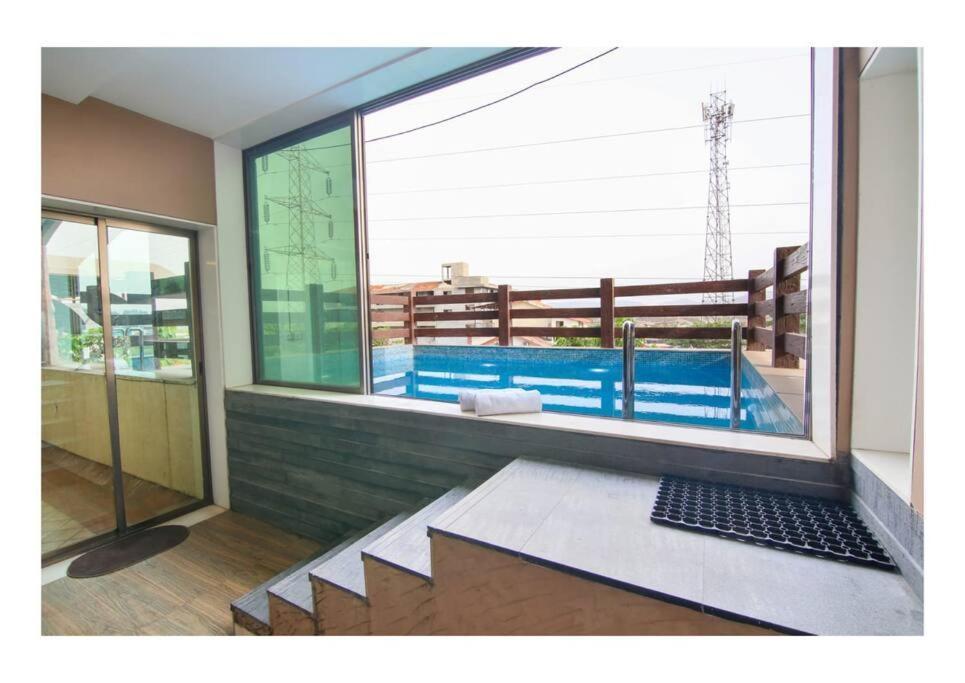 4bhk Luxury Rooftop Pool - Mars Villa