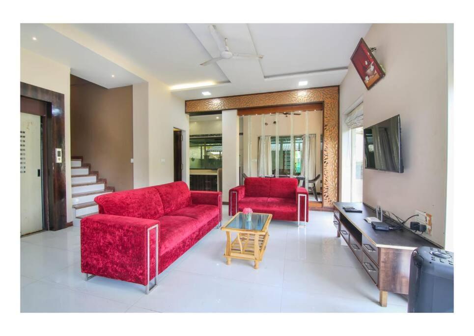 4bhk Luxury Rooftop Pool - Mars * Lonavala
