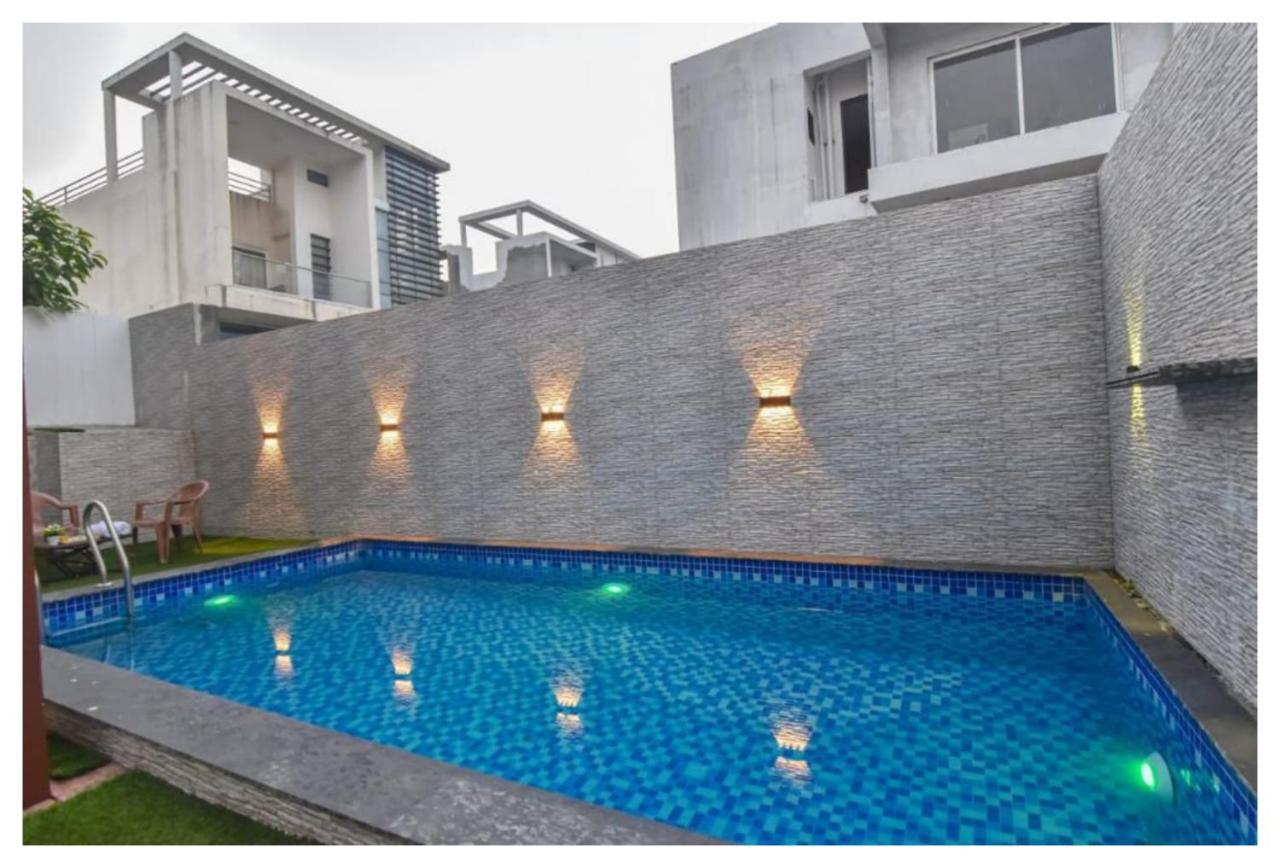 Triumph Villa *