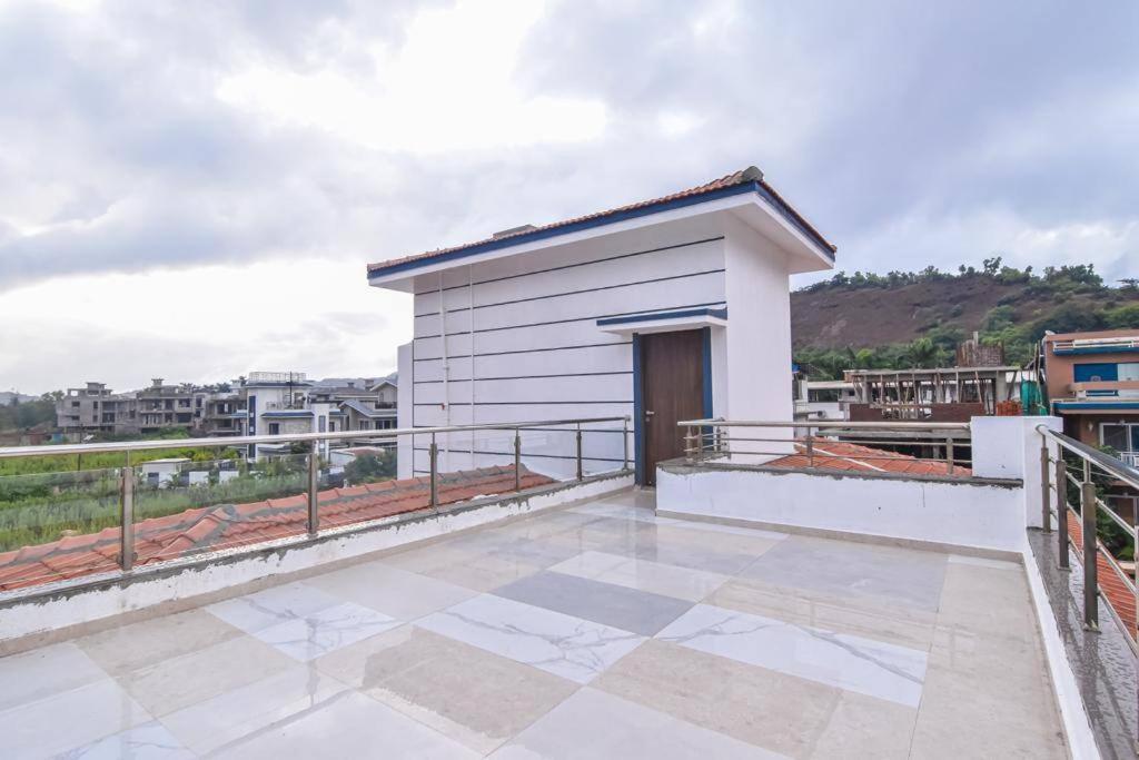 Royal Paradise Villa *