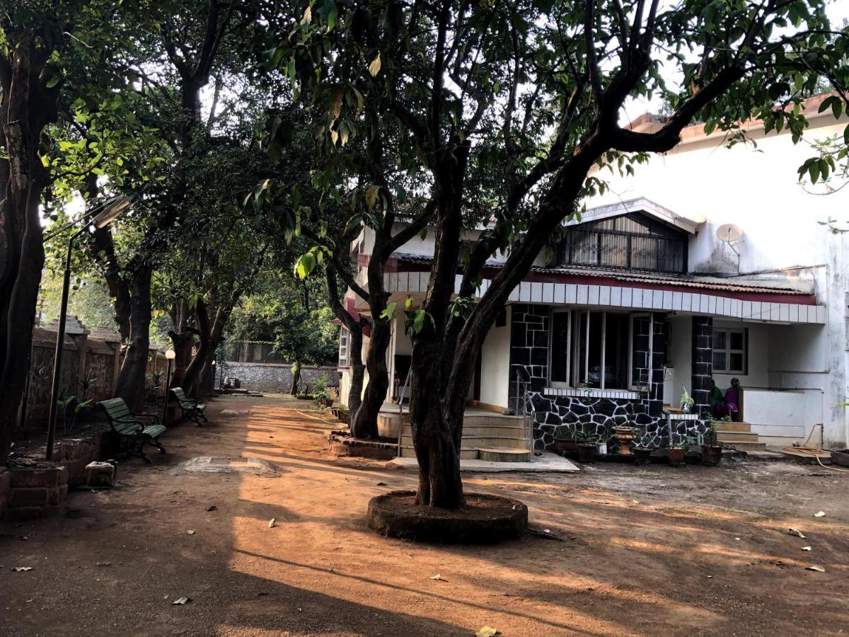 Silver Oaks Villa *