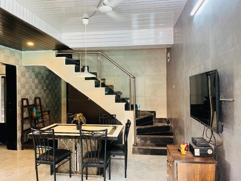 Villa Ivy Silverhill 3 Bhk With Pool, Lonavala