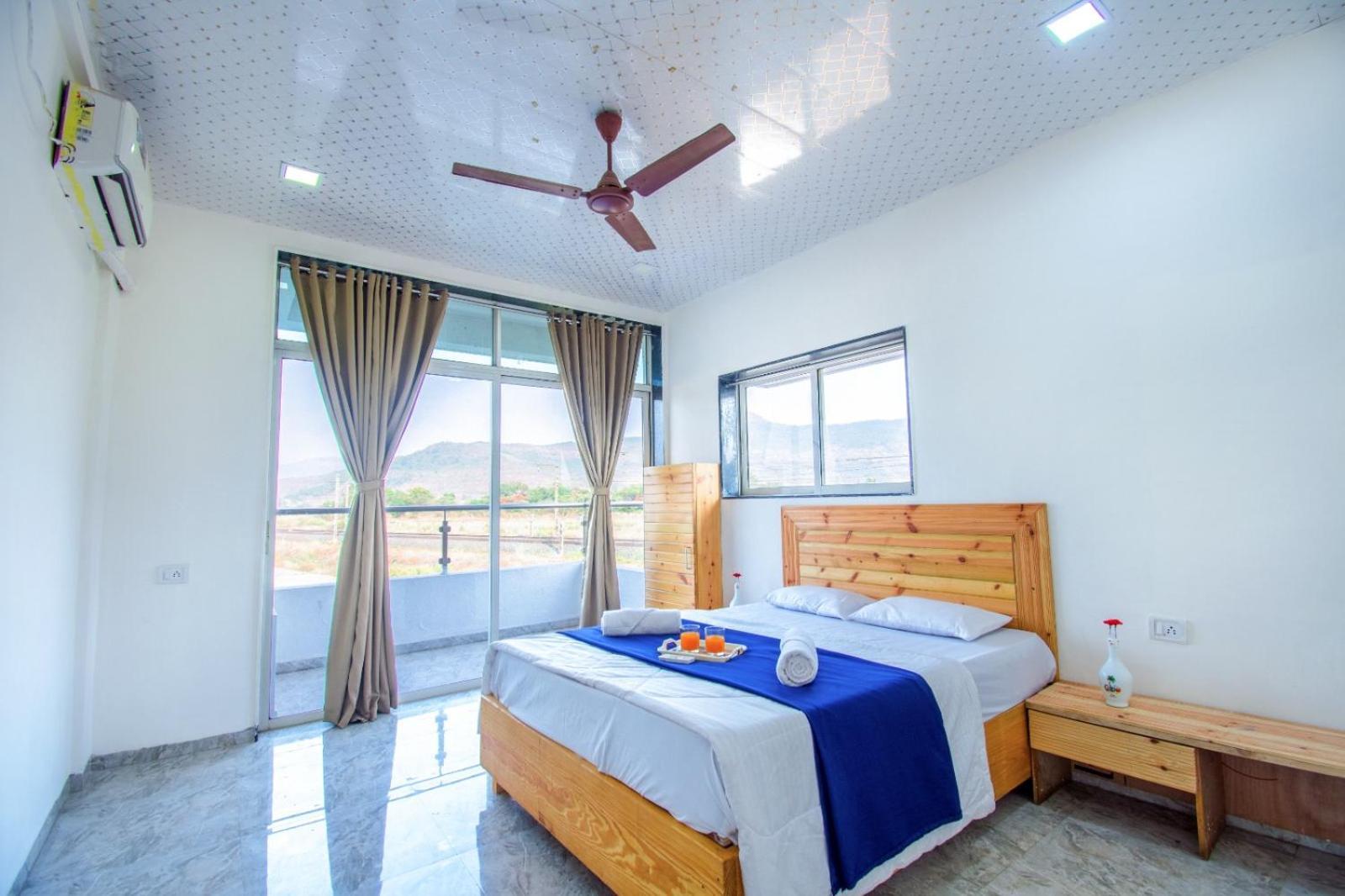 Villa Empyrean Ll 6bhk Ll Royal Bramha Palace Ll Pvt Pool Ll Lonavala
