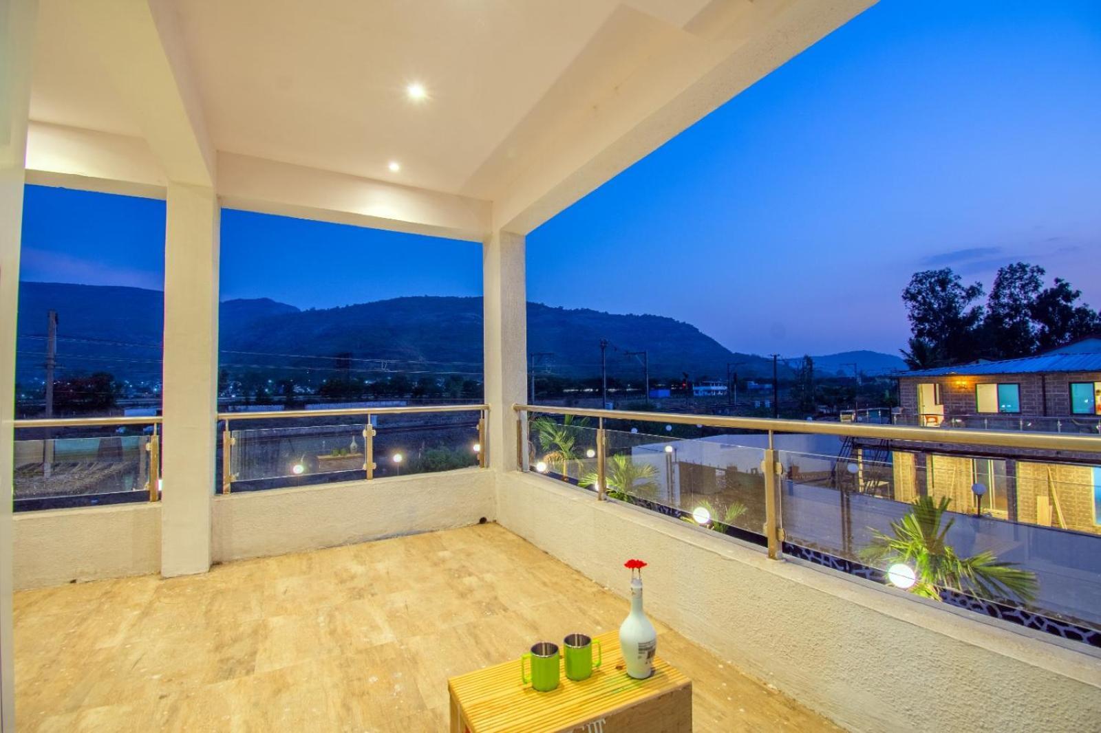 Empyrean Ll 6bhk Ll Royal Bramha Palace Ll Pvt Pool Ll Lonavala