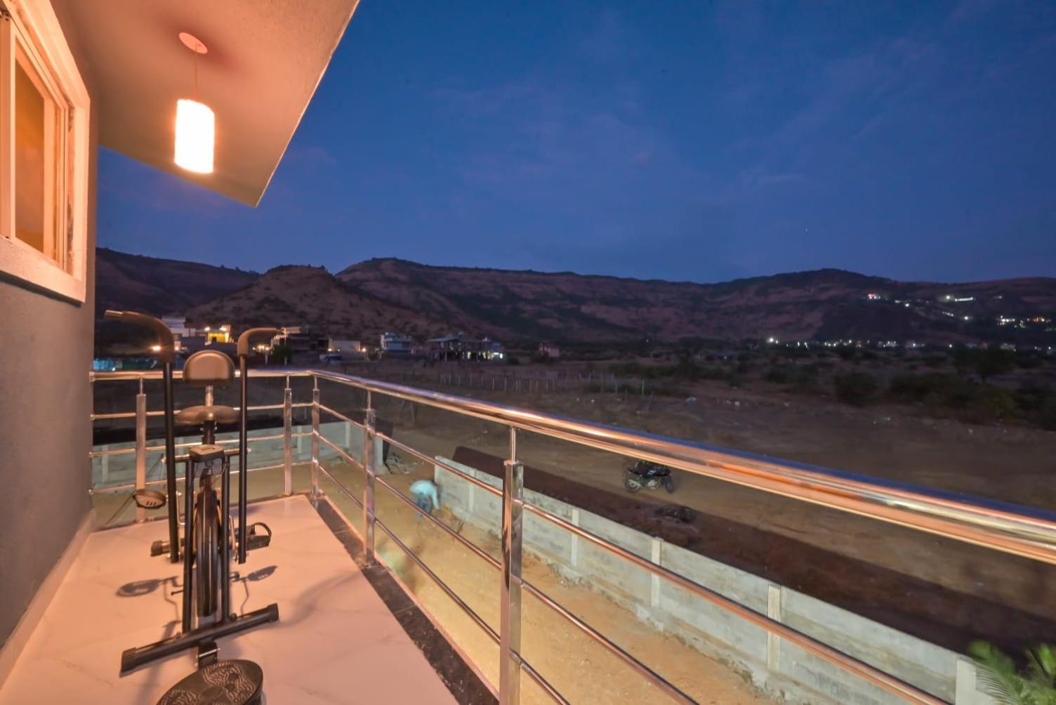 Empyrean Ll 4bhk Ll Leoncino Ll Largest Pool Ll Bbq Ii View Villa