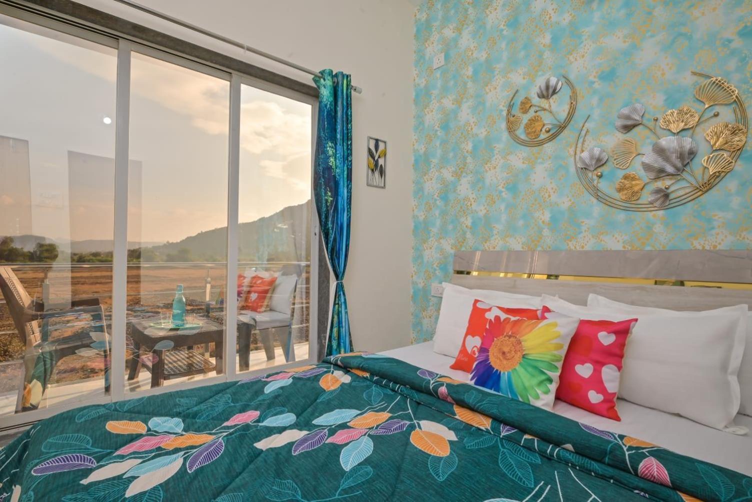 Villa Empyrean Ll 4bhk Ll Leoncino Ll Largest Pool Ll Bbq Ii View