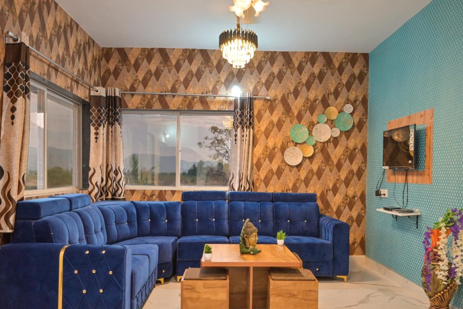 Villa Empyrean Ll 4bhk Ll Leoncino Ll Largest Pool Ll Bbq Ii View *