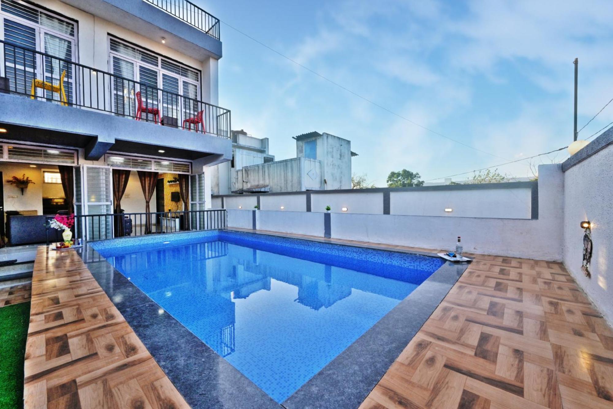 Villa Empyrean Ll 4bhk Ll Ac Ll Pool Ll The Mystical Stone Ll Lonavala