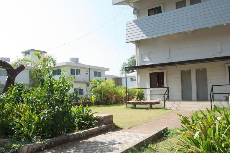 4bhk Bunglow In At Rs 1000 Per Head *
