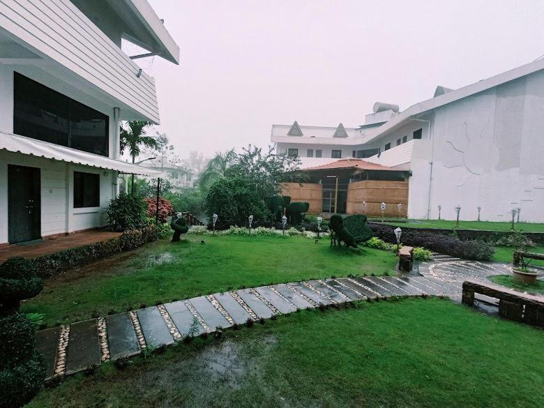 4bhk Bunglow In At Rs 1000 Per Head Lonavala