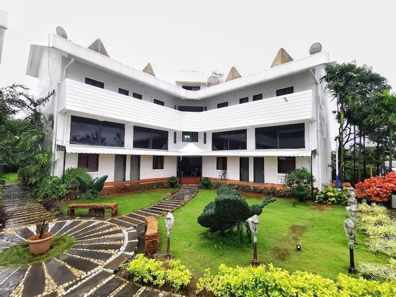 4bhk Bunglow In At Rs 1000 Per Head Lonavala