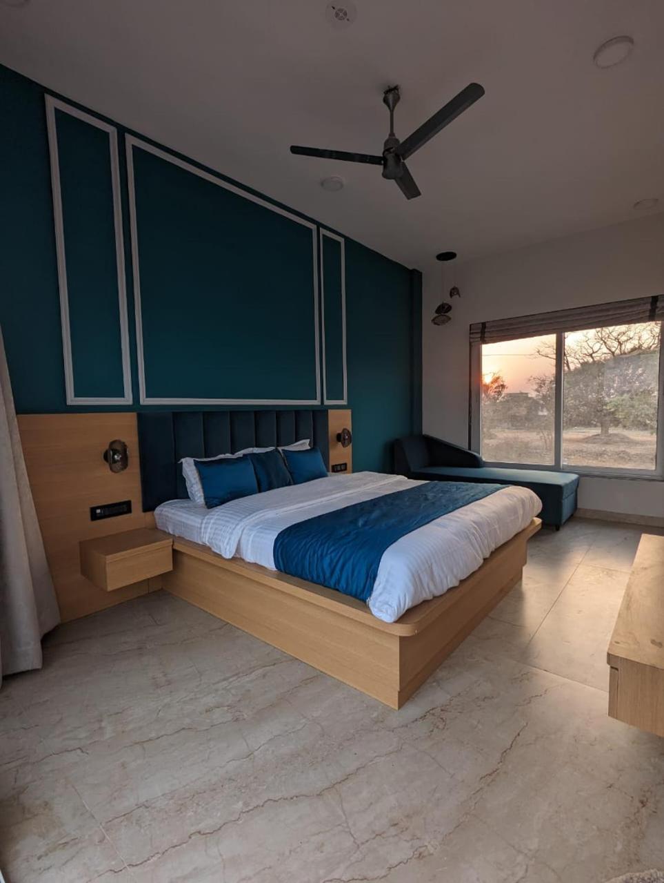 Tise Villa *