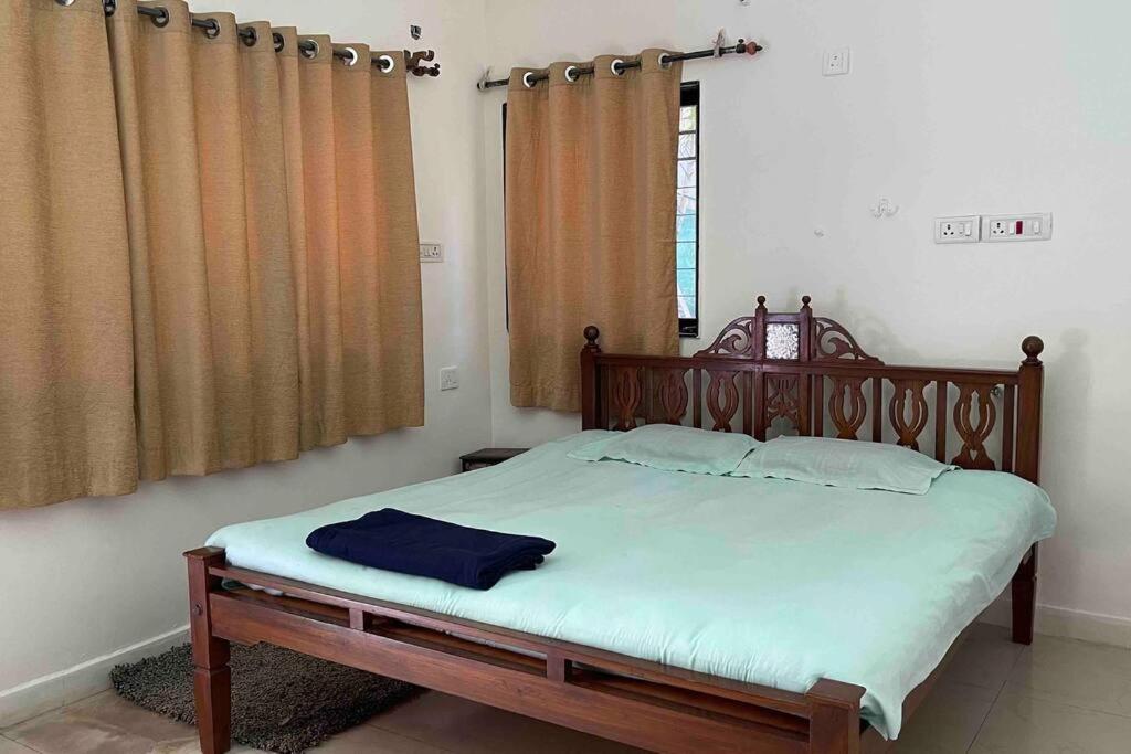 Valecha Entire 4bhkbunglow With 5000 Sq Ft Garden Villa