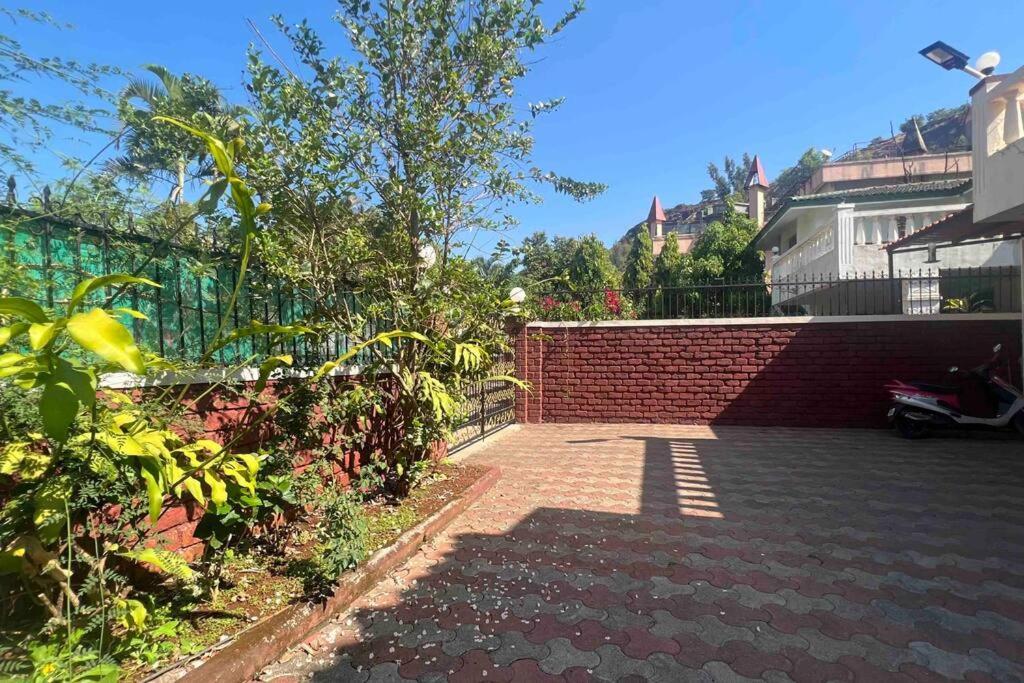 Villa Valecha Entire 4bhkbunglow With 5000 Sq Ft Garden *