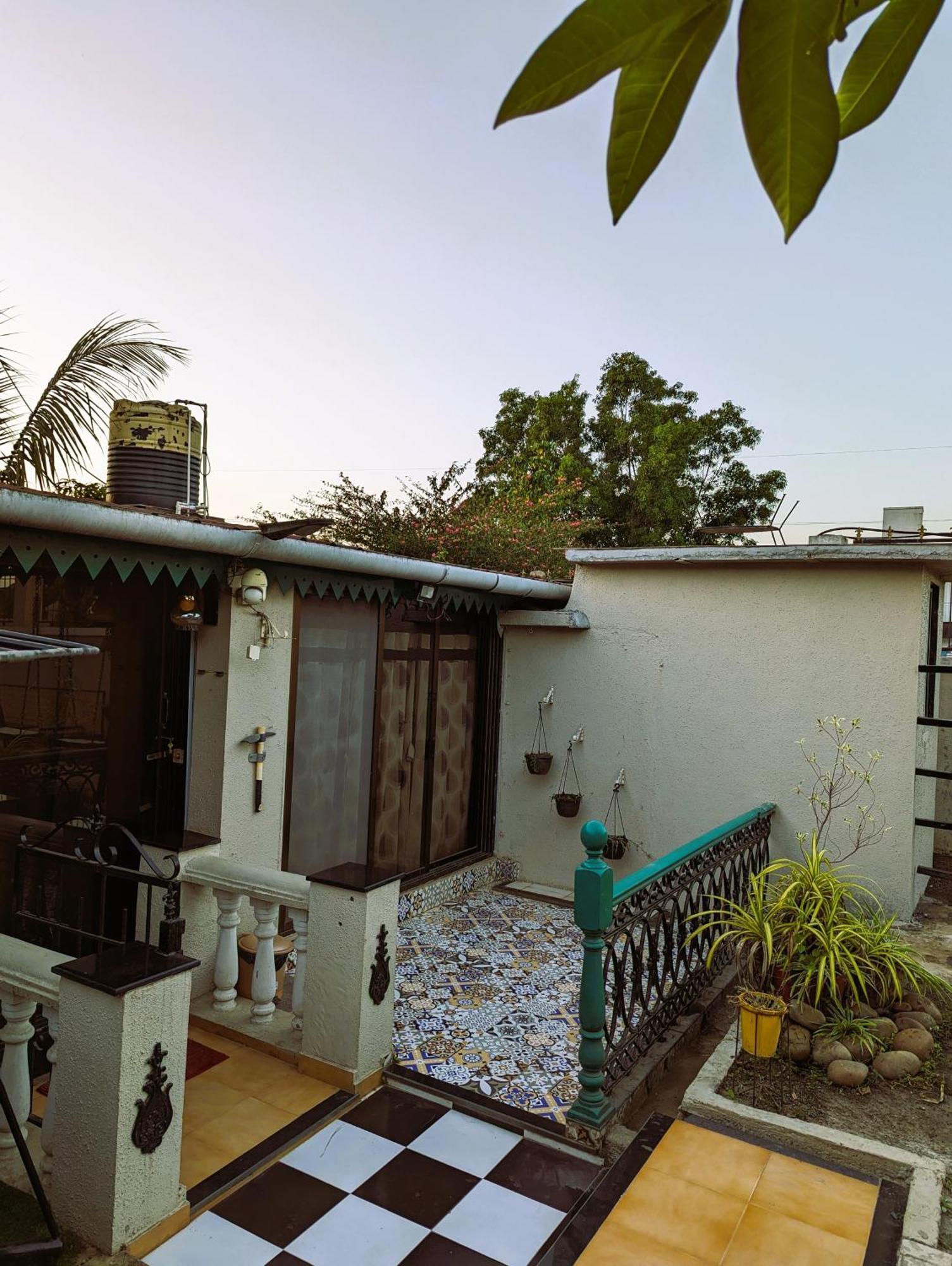 Tiny * Lonavala