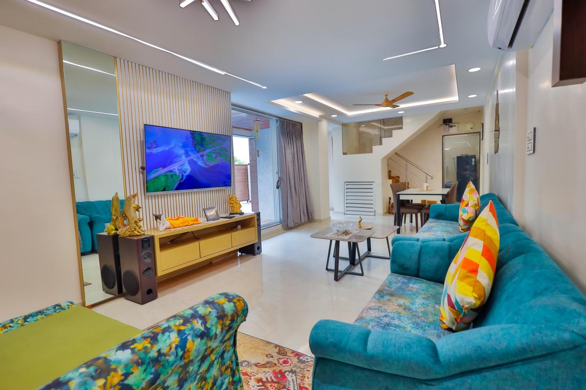 Rising East Luxurious 4bhk *