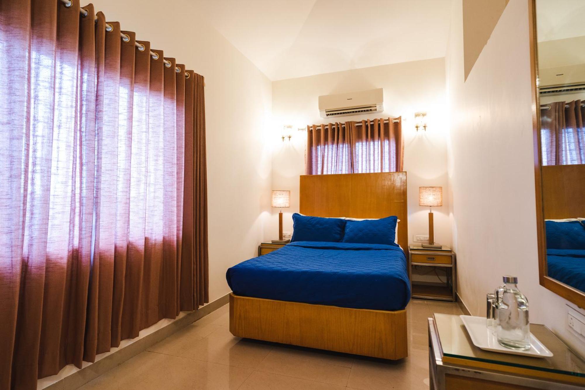 Hangout Villas