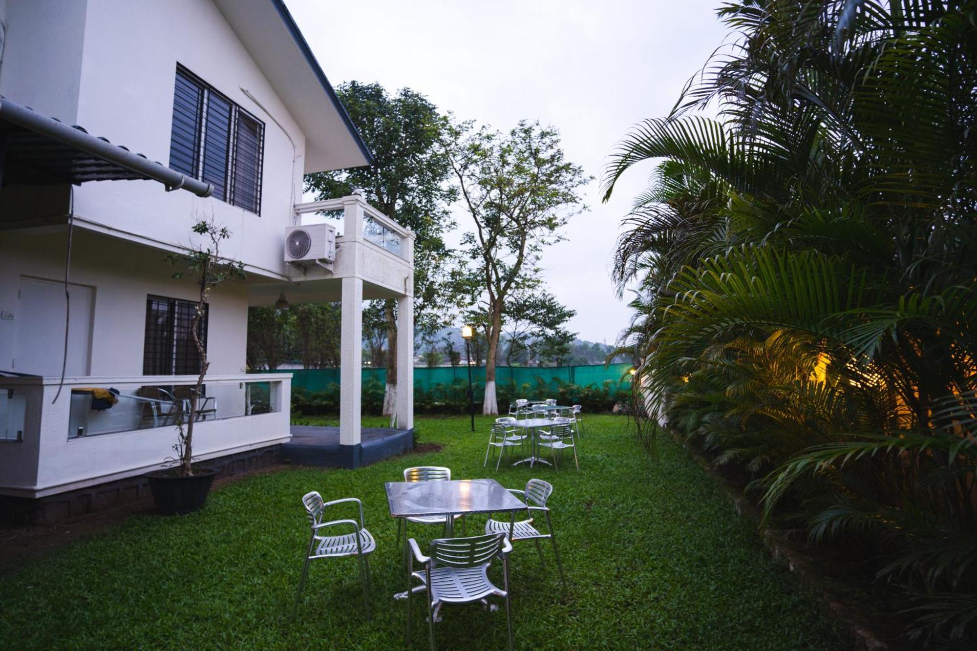 Hangout Villas Villa