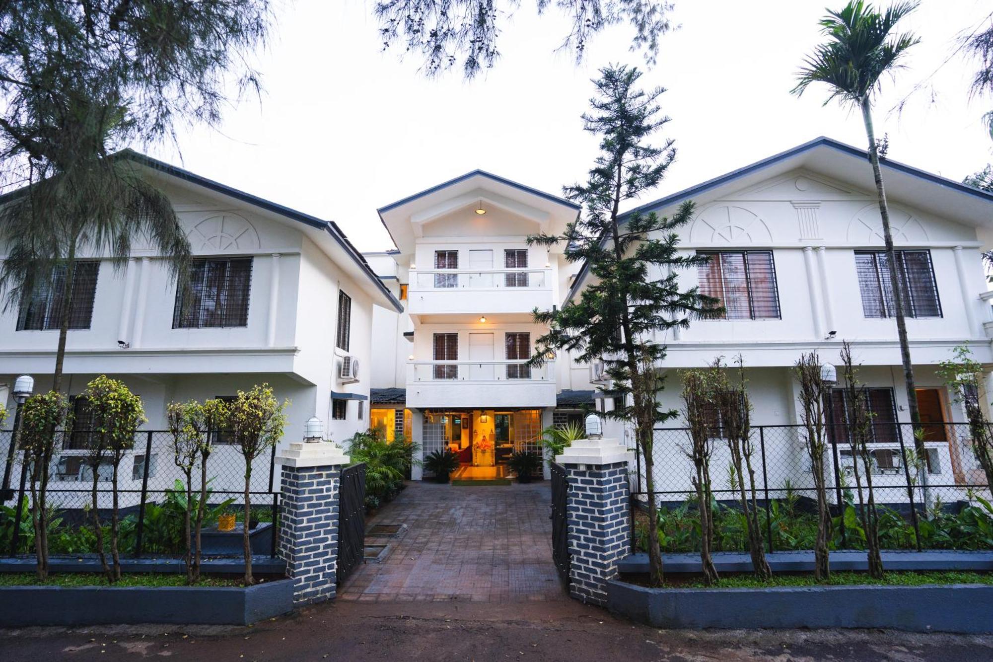 Hangout Villas * Lonavala